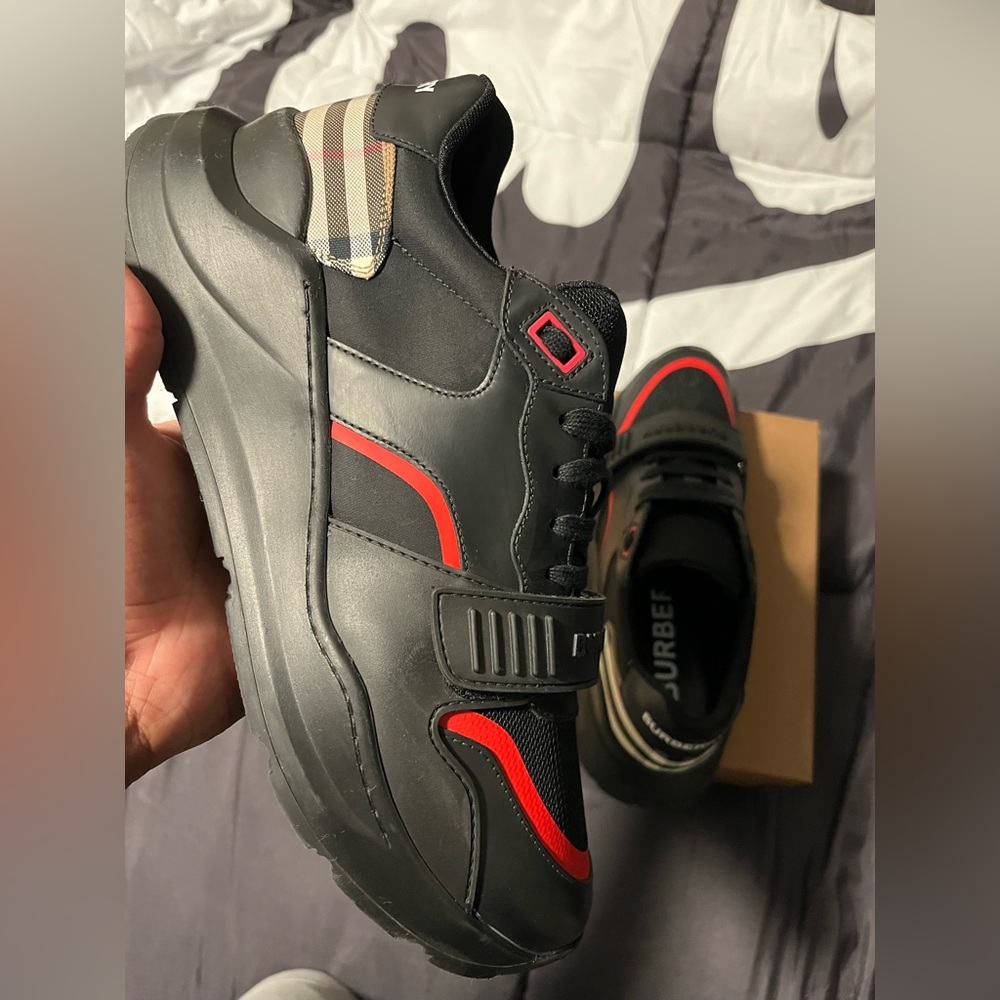 Burberry Men's Black and Red Sneakers with Plaid Detail - Picture 2 of 8